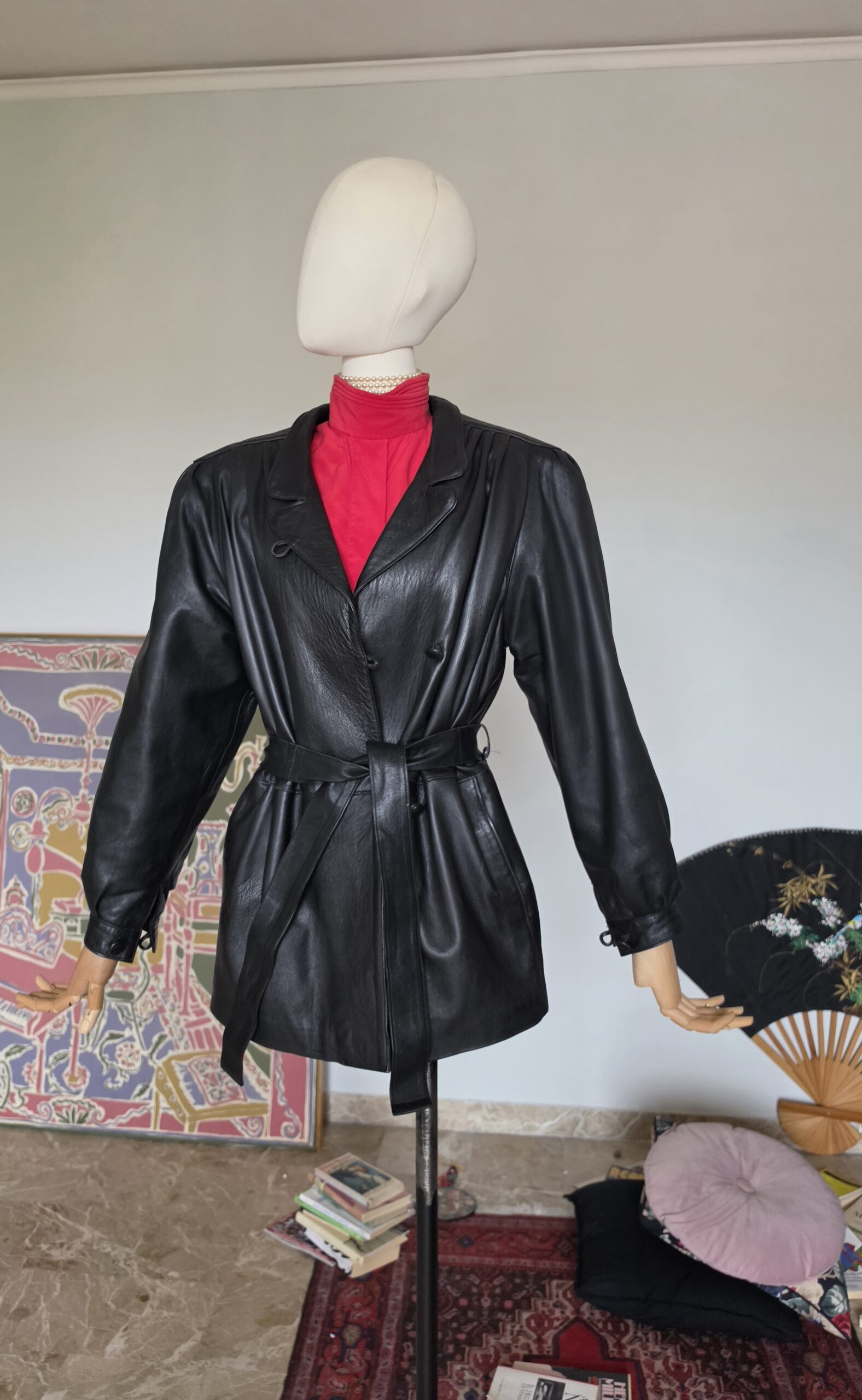 Giacca vintage artigianale in vera e pregiata pelle nera