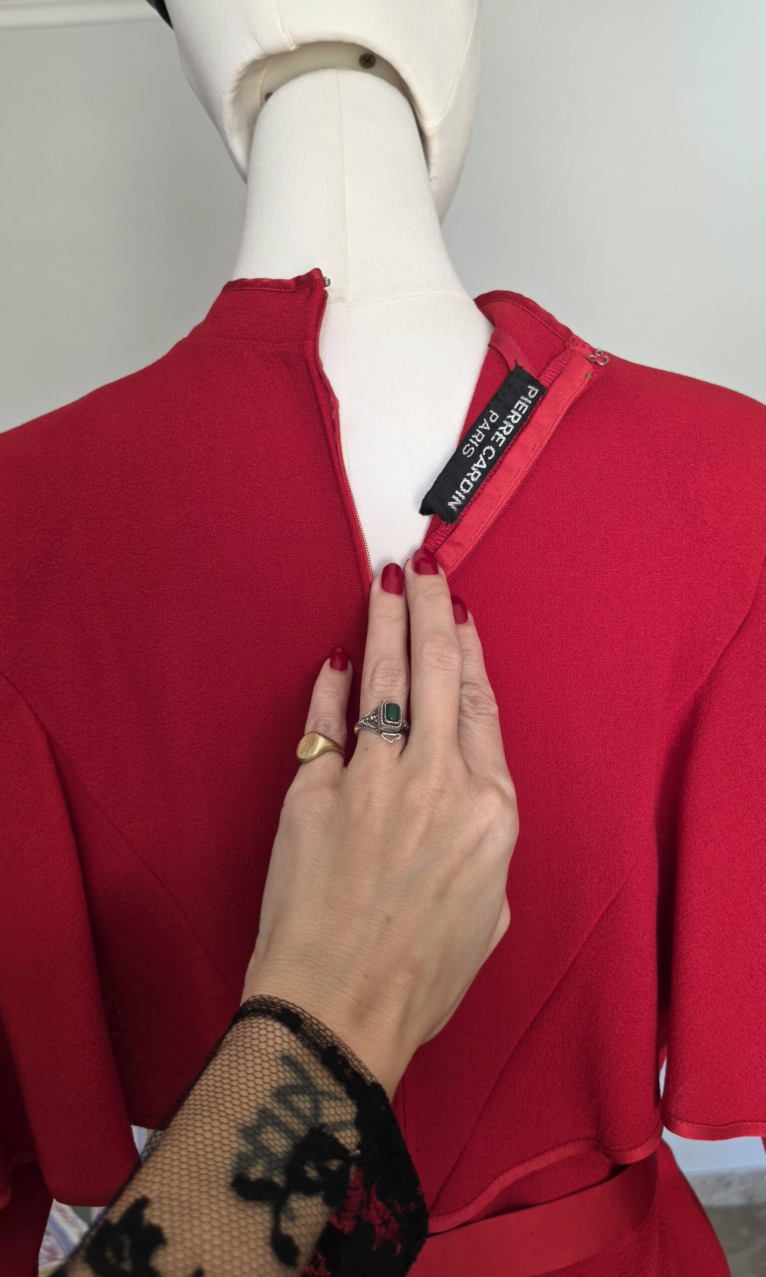 Cardinalizio Abito vintage d'archivio anni 70 by Pierre Cardin - immagine 11