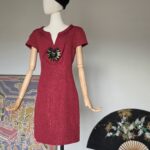 Abito vintage Sartoriale anni 60 goffrato con applicazione gioiello