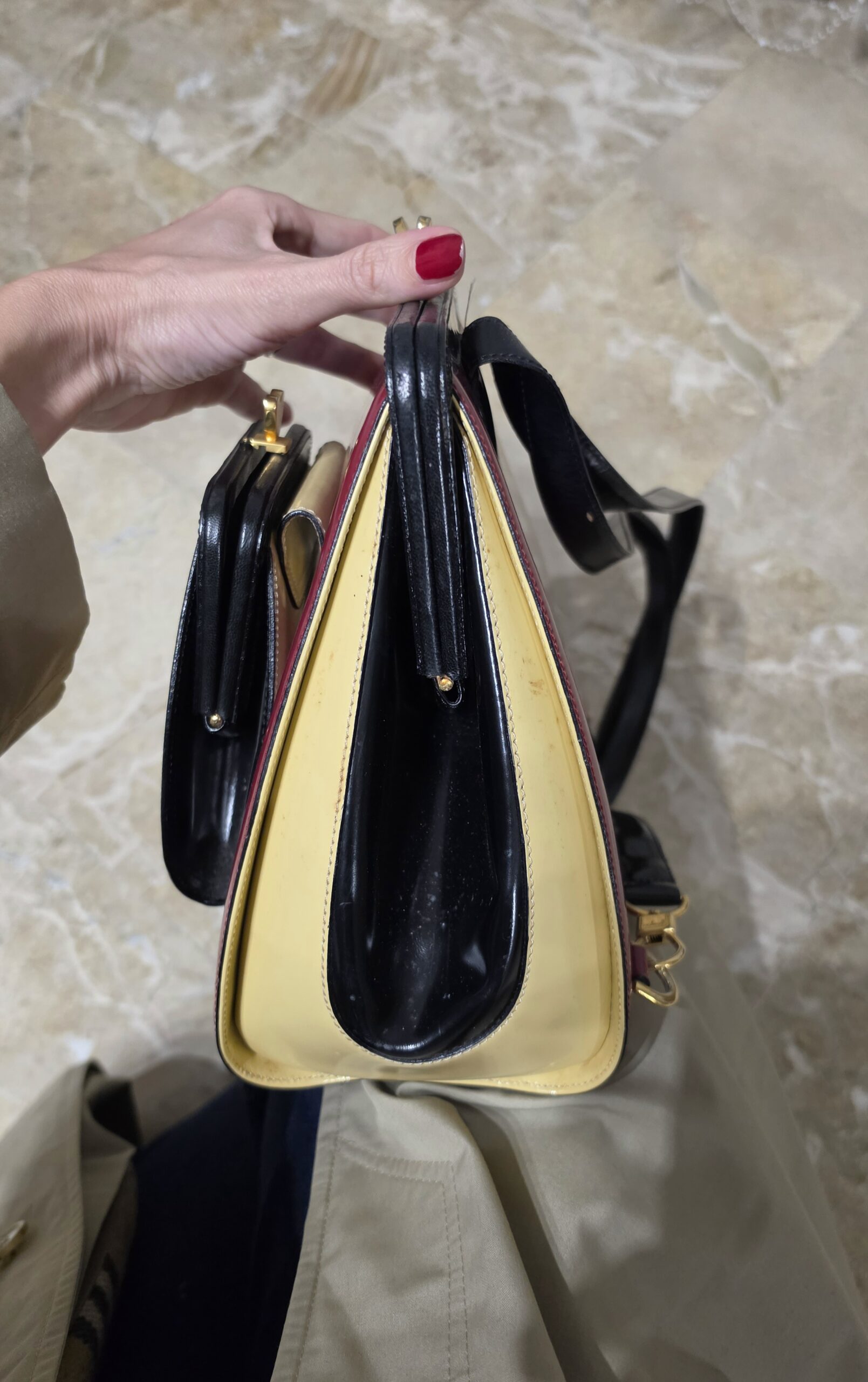 Borsa /zaino vintage anni 90 by Moschino in pelle spazzolata - immagine 11